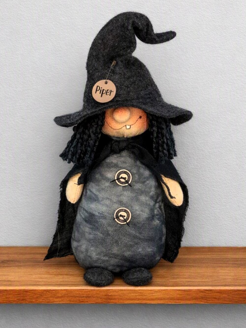 Honey & Me “Piper” Witch – Primitive Halloween Décor